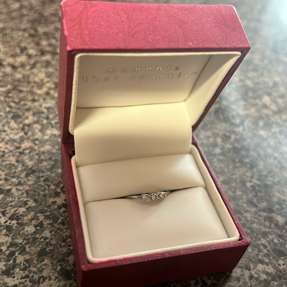 Silver promise ring from Helzburg Diamonds